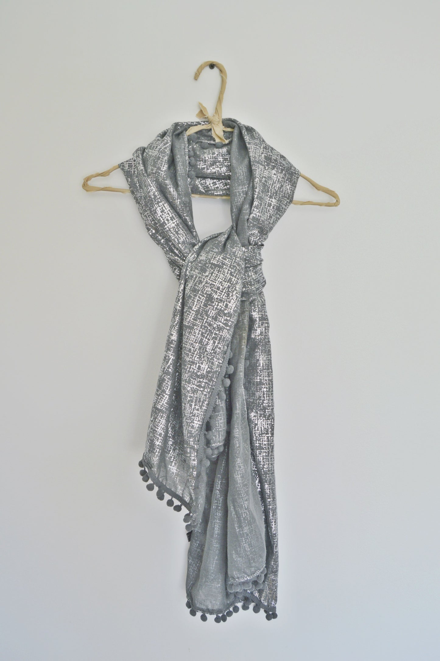 Foulard gris argenté