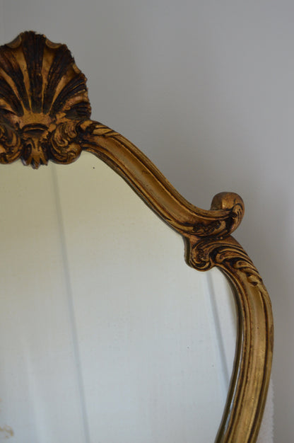 Miroir rocaille doré à la feuille