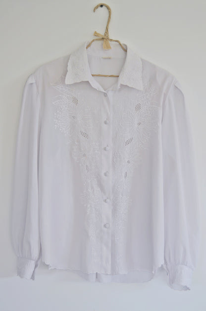 Chemise blanche brodée Taille 40