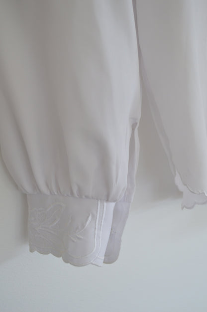 Chemise blanche brodée Taille 40