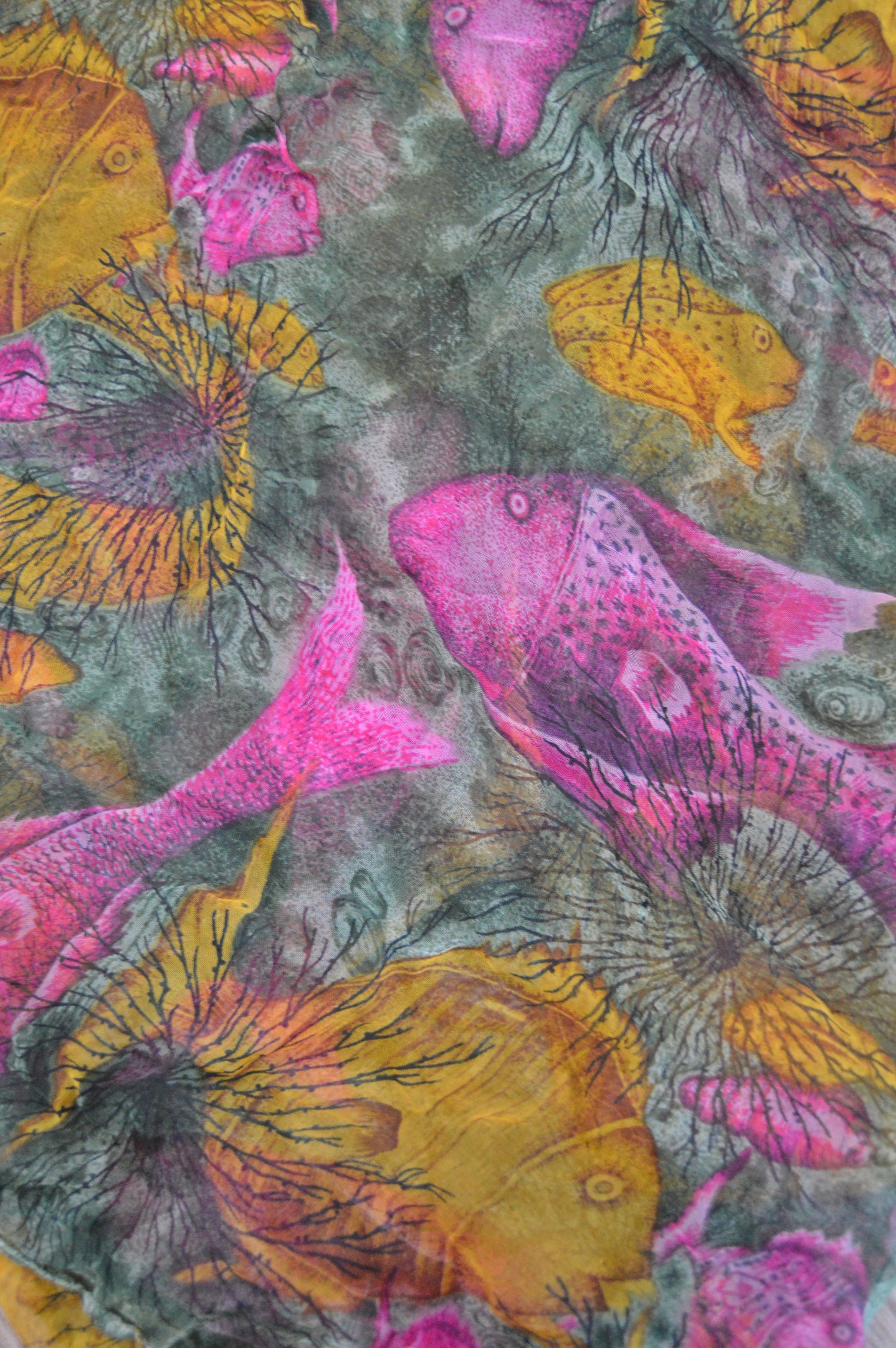 Foulard coloré imprimé poisson